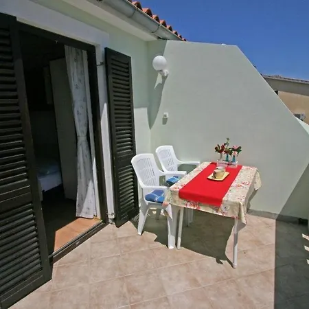 Guest house In With Terrace, Air Conditioning, Wifi 3488-9
